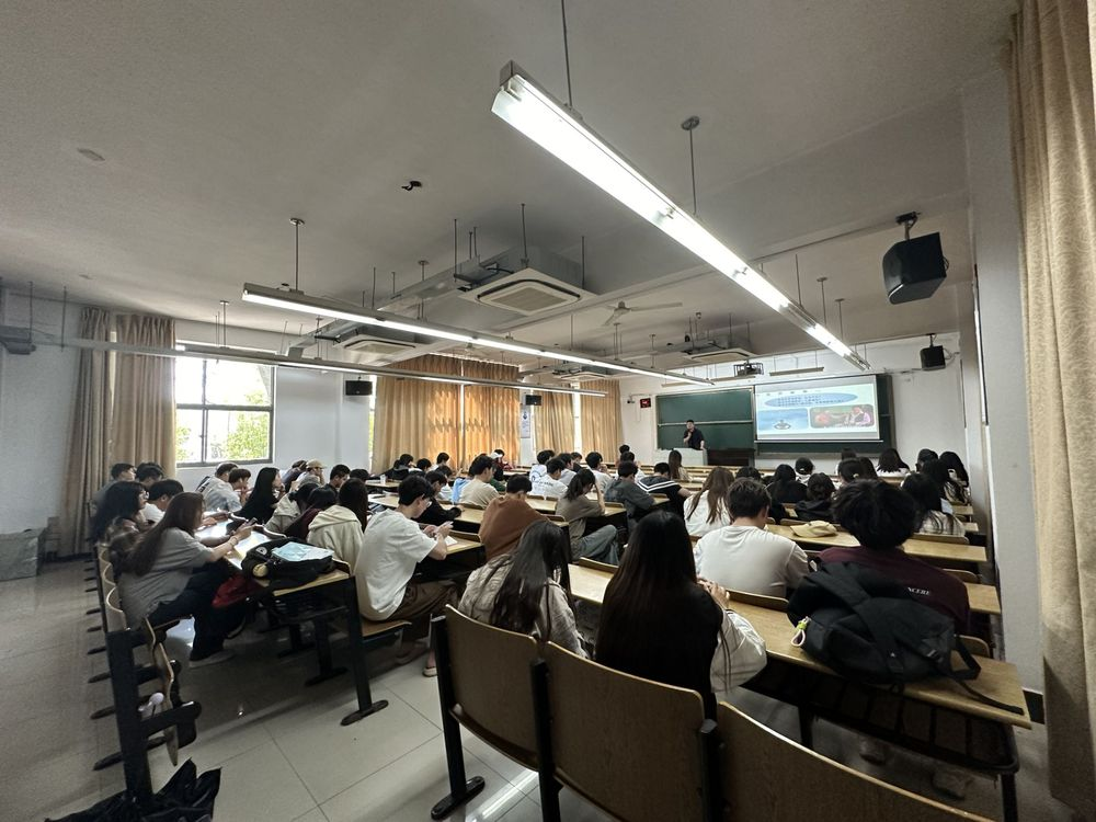PA视讯PlayAce科技集团在南京邮电大学通达学院举办讲座